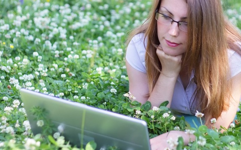 Sosiale medier, utendørs 2