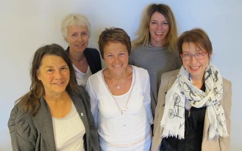 Siri Kveller, psykolog, Åshild Bergstøl, prosjektansvarlig,Mette Kaarstein, prosjektleder, Torhild Olsen, barnevernspedagog og sexolog, Anne Helga Johnsbøen, spesialsykepleier