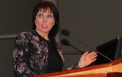 Brit Oppedal er forsker ved Nasjonalt Folkehelseinstitutt